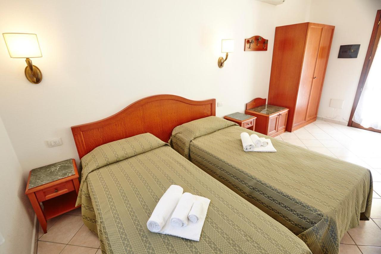 Hotel Cala Mirto Budoni Extérieur photo