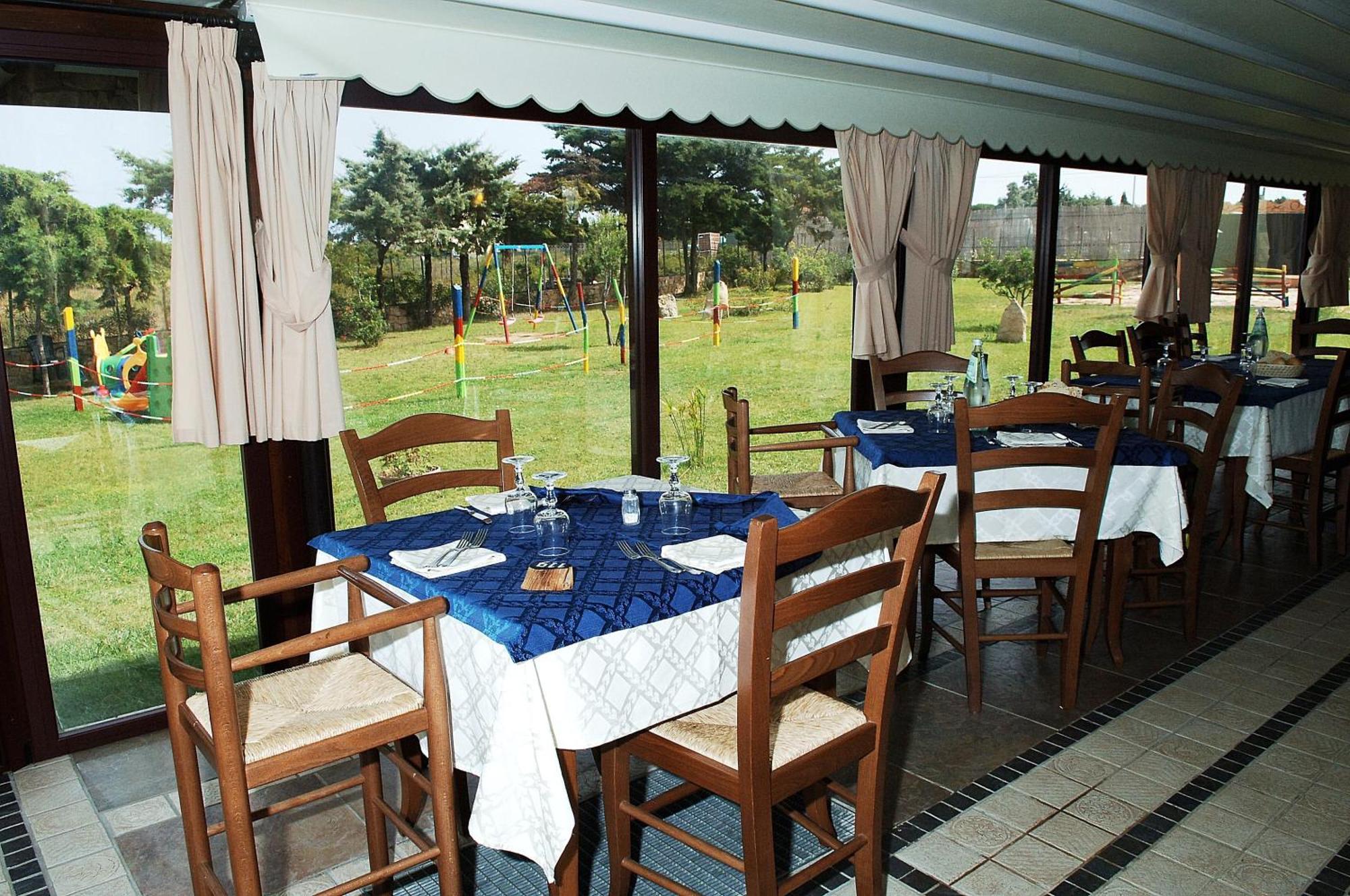 Hotel Cala Mirto Budoni Extérieur photo