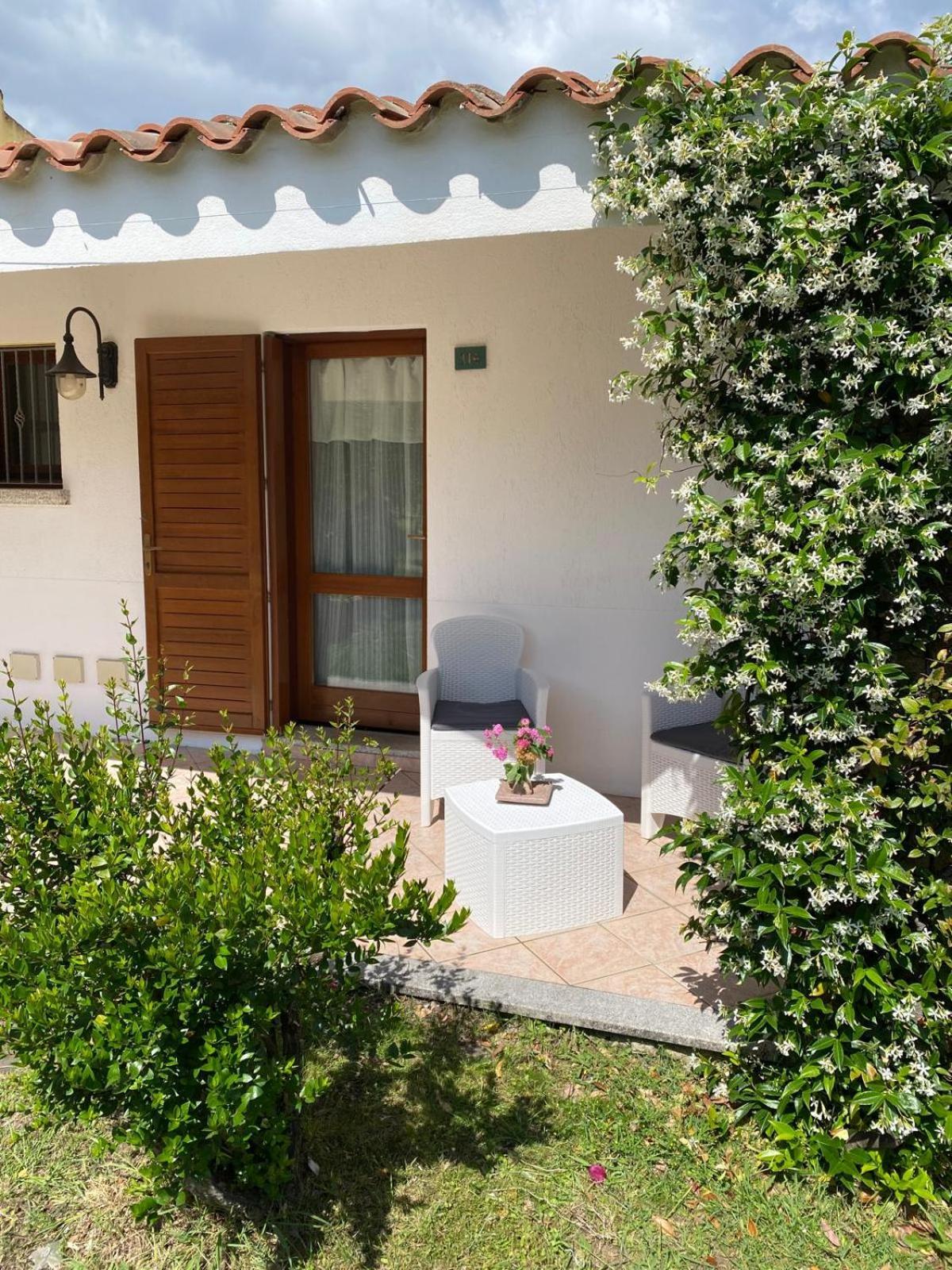 Hotel Cala Mirto Budoni Extérieur photo