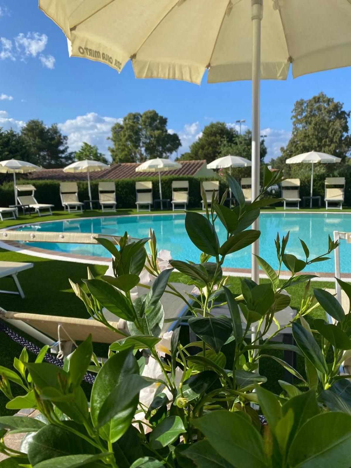 Hotel Cala Mirto Budoni Extérieur photo